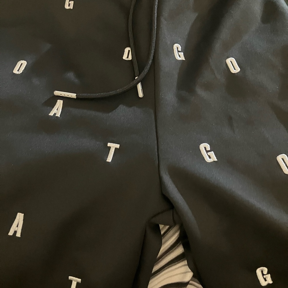 BLACK SHORT “GOAT” PRINT